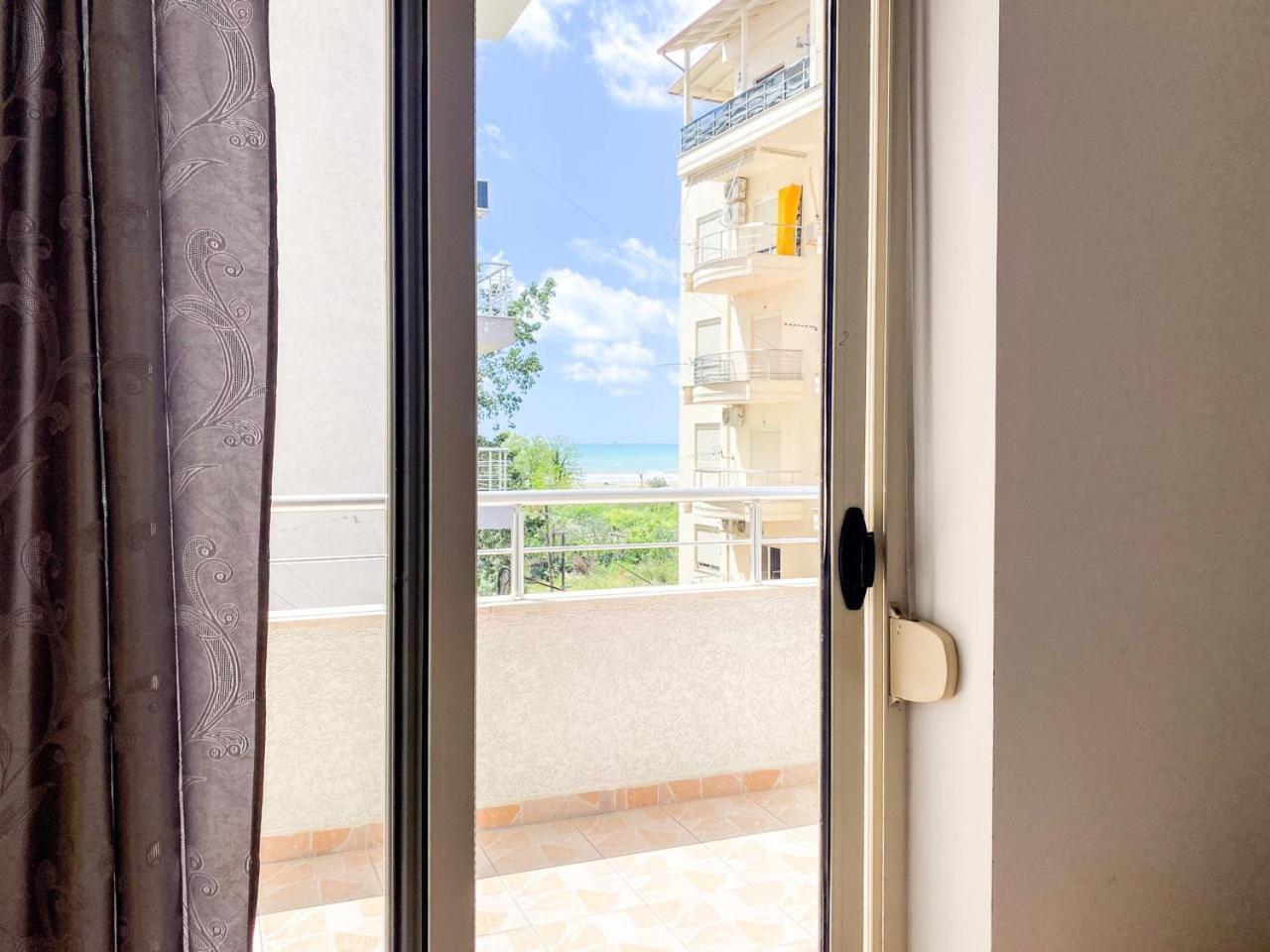 Lunasol Seaside Apartments Durrës 外观 照片